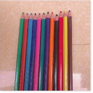 Bút Chì 12 Màu lọ 12 Màu