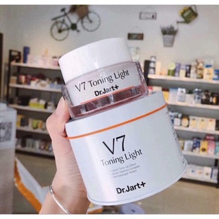 Kem dưỡng da v7