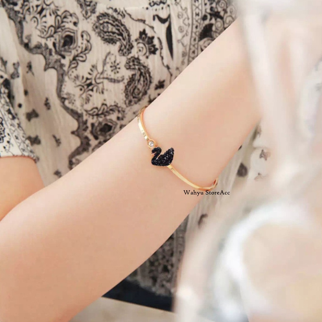 Vòng Đeo Tay Bằng Titan Đính Ngọc Trai Giả Chống Phai Màu Thời Trang Dành Cho Nữ