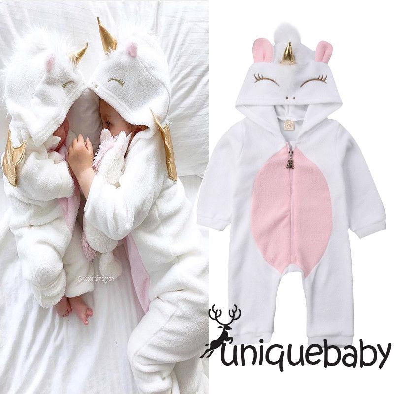 Áo liền quần có nón đáng yêu cho bé