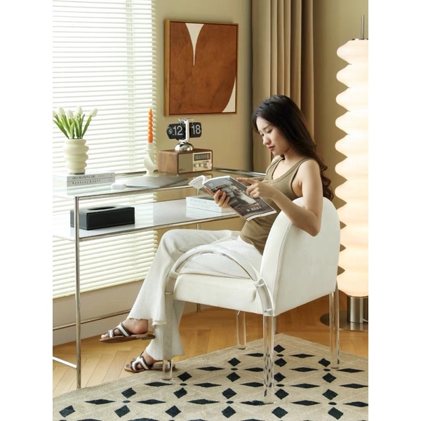 Ghế đẩu trong suốt Crystal Chair có đệm tựa lưng, ghế phòmg ăn 3 màu phong cách Bắc Âu