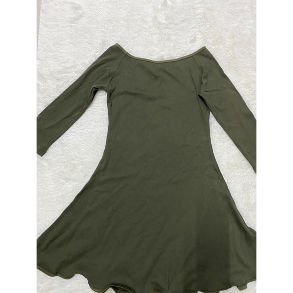 Thanh lý đầm local Dii Collection xanh rêu tôn eo xoè