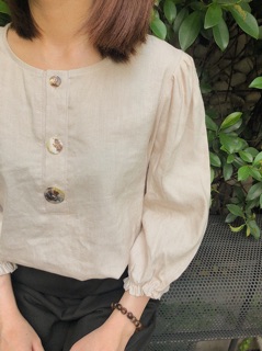 Linen with Button