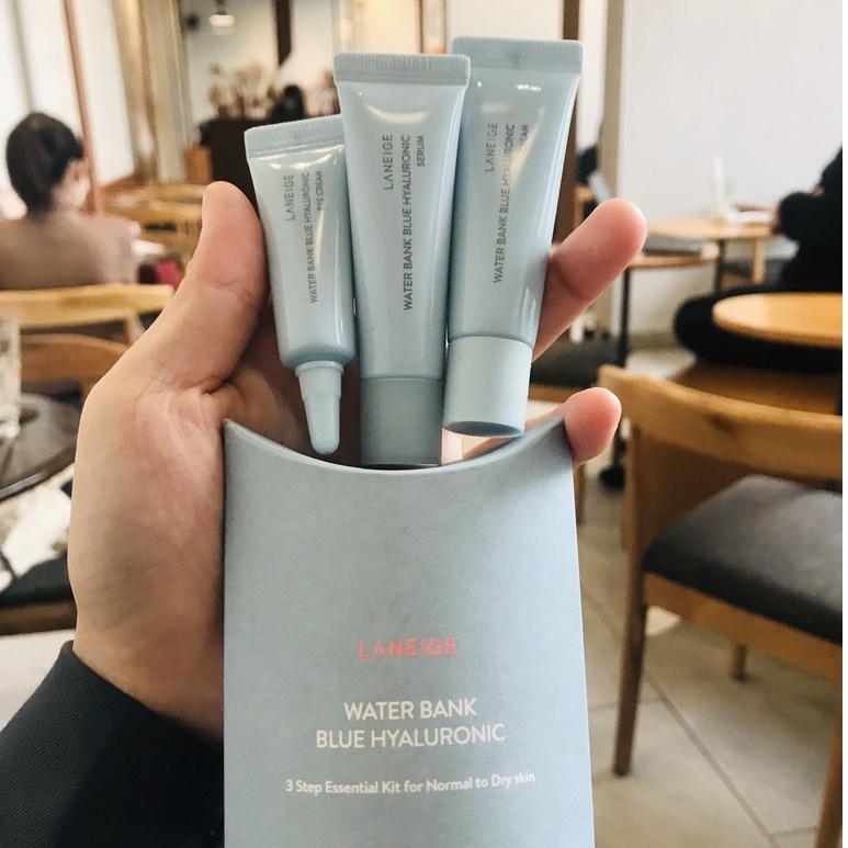 Bộ Kit Dưỡng Da Laneige Water Bank Hydro Kit tinh chất, kem mắt và kem dưỡng