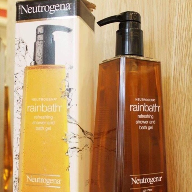 Sữa tắm đặc trị mụn lưng Neutrogena Rainbath