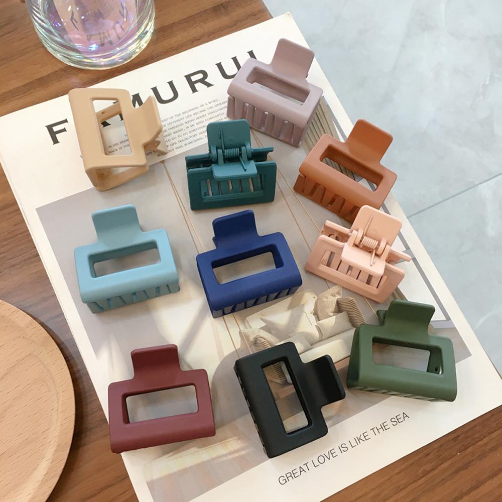 Kẹp Tóc Hình Con Cua Bằng Nhựa Resin Màu Sắc Thanh Lịch Cho Nữ