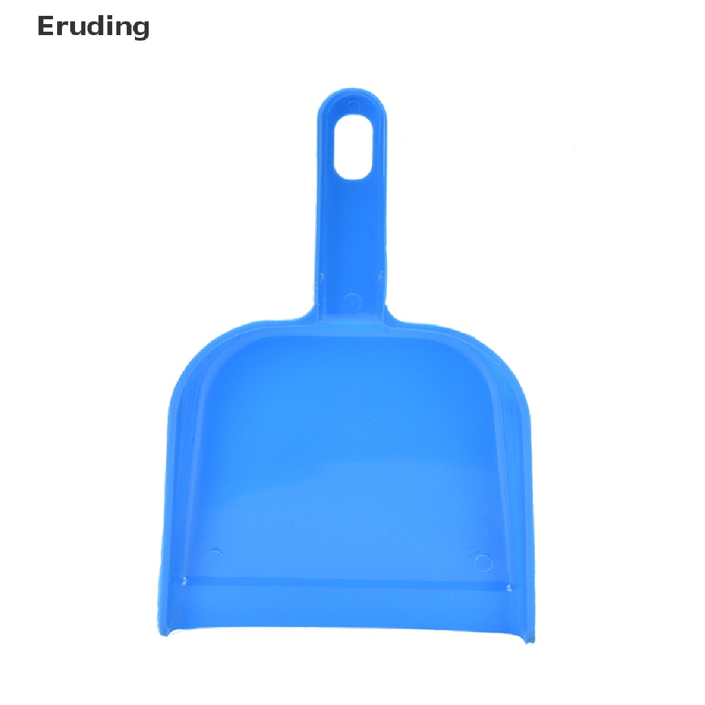 Thùng Rác Nhỏ Và Bàn Chải Tiện Dụng