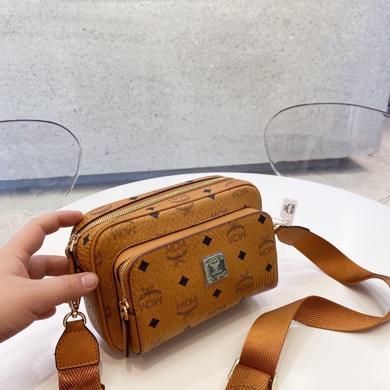 Túi đeo chéo MCM thời trang 2022