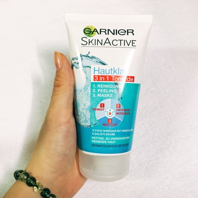 Sữa rửa mặt Garnier Skinactive 3in1 Tonerde dành cho da dầu và da mụn