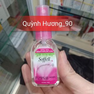 Xịt muỗi Soffell hương hoa.