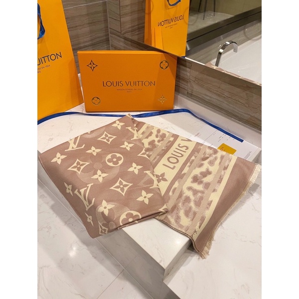 Khăn quàng Lóuisvuitton chất siêu mịn