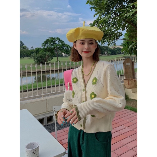 Áo khoác len cardigan dáng ngắn pastel phối hoa ngọt ngào dễ thương Yannie