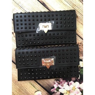 Clutch đinh đi tiệc siêu sang