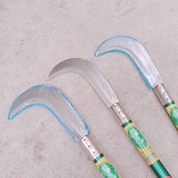 Liềm phát cỏ cầm tay cán dài siêu sắc