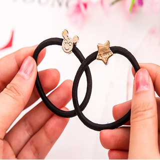 chun cột tóc màu đen nhiều hoạ tiết