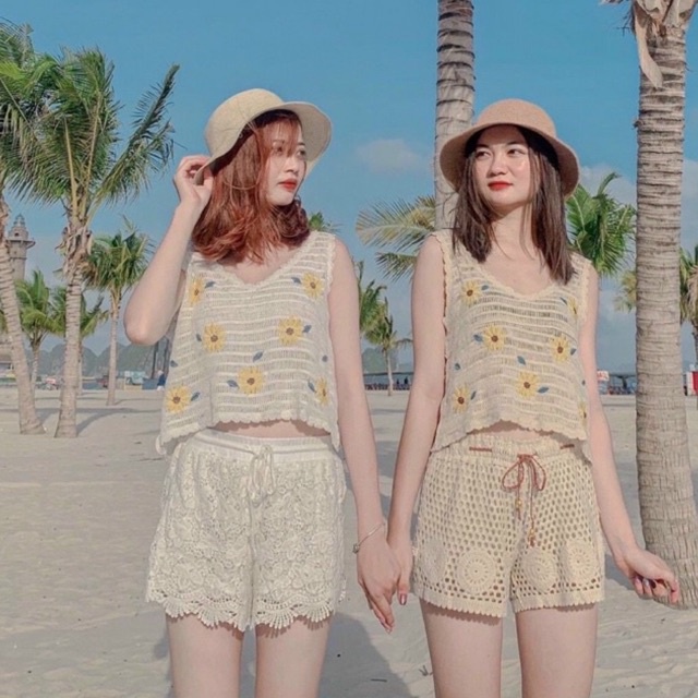 Áo ren hoa cúc sát nách croptop, Áo kiểu thêu hoa dáng ngắn AK701 - NhiNhi Shop