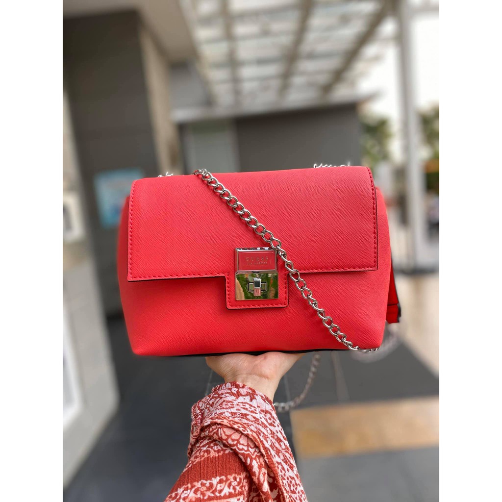 Túi xách nữ chính hãng Guess xích luồn đeo vai sang chảnh size vừa gọn đẹp không to, không nhỏ