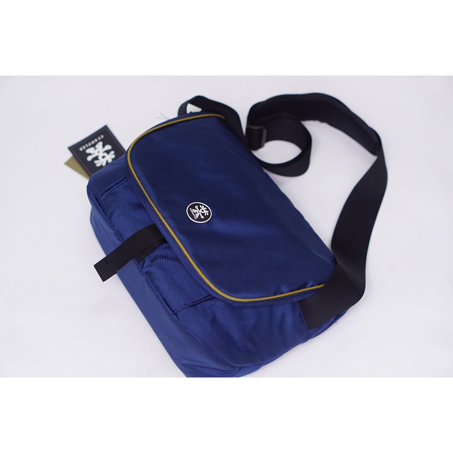 Túi đựng máy ảnh Crumpler Cupcake 7500.