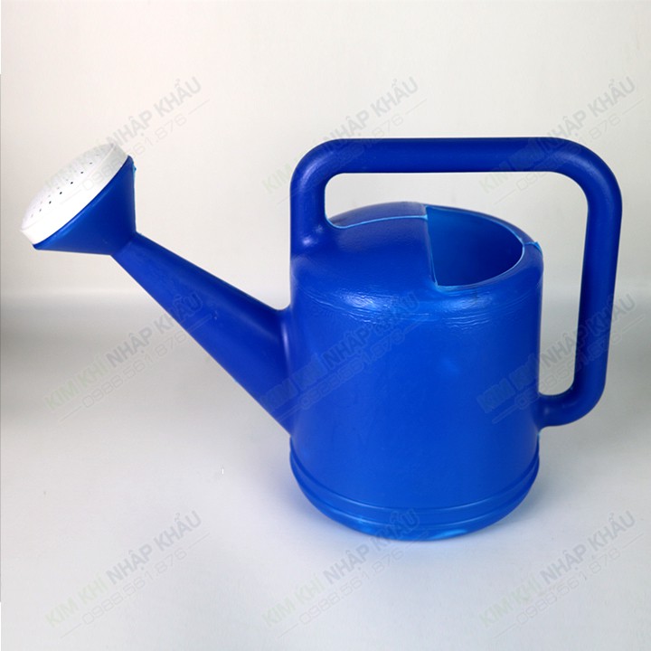 Bình nhựa tưới hoa, cây cảnh loại 5 lít - D61