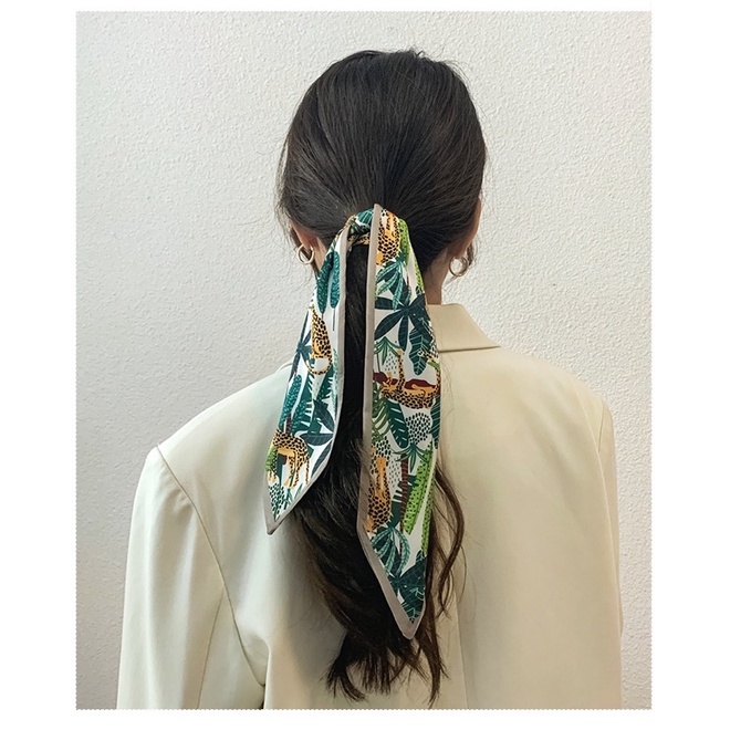 Khăn choàng cổ xinh hoạ tiết rừng nhiệt đới