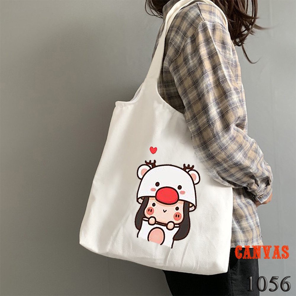 TÚI TOTE TRẮNG CHẤT VẢI CANVAS 1056 CÔ BÉ ĐỘI MŨ MŨI ĐỎ DỄ THƯƠNG HÀNG CHUẨN ĐẸP