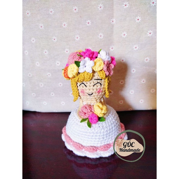 Búp bê cô dâu bằng len - Cô dâu và bó hoa 2 in 1 - Bó hoa cầu hôn bất ngờ