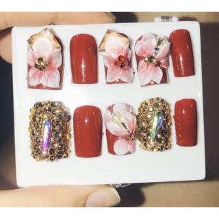 Móng tay ( nail ) thiết kế có hình thật