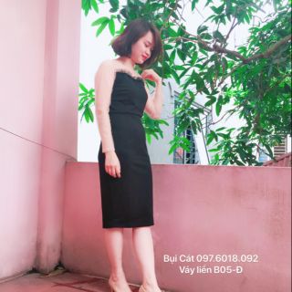 Váy liền chât umi mền mại co giãn . Tay pha ren tạo cảm giác xecsy . Mang laii cảm giác vừa nữ tính vừa cá tính.