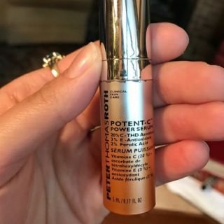SERUM C MỜ THÂM PETER THOMAS ROTH POTENT-C POWER SERUM