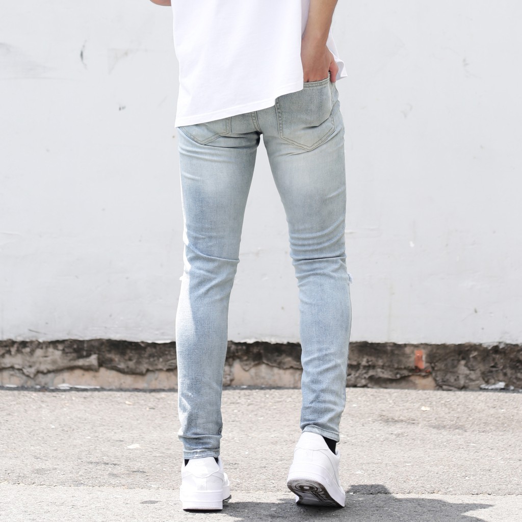 Quần Skinny Jeans Nam-Màu Xanh Nhạt-Rách Gối-Chất Liệu Cotton Co Giãn-Ống Đứng Dáng-Ống Ôm Chân Chuẩn Skinny