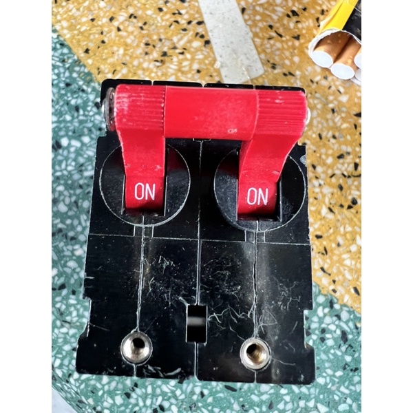 Aptomat DC, AC 20A hàng xịn tháo máy