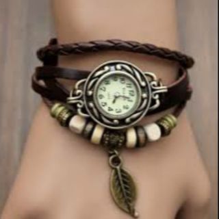 Đồng hồ dây da vintage