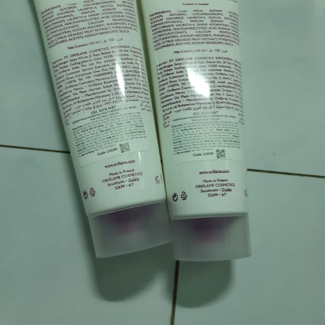Sữa rữa mặt trắng da,