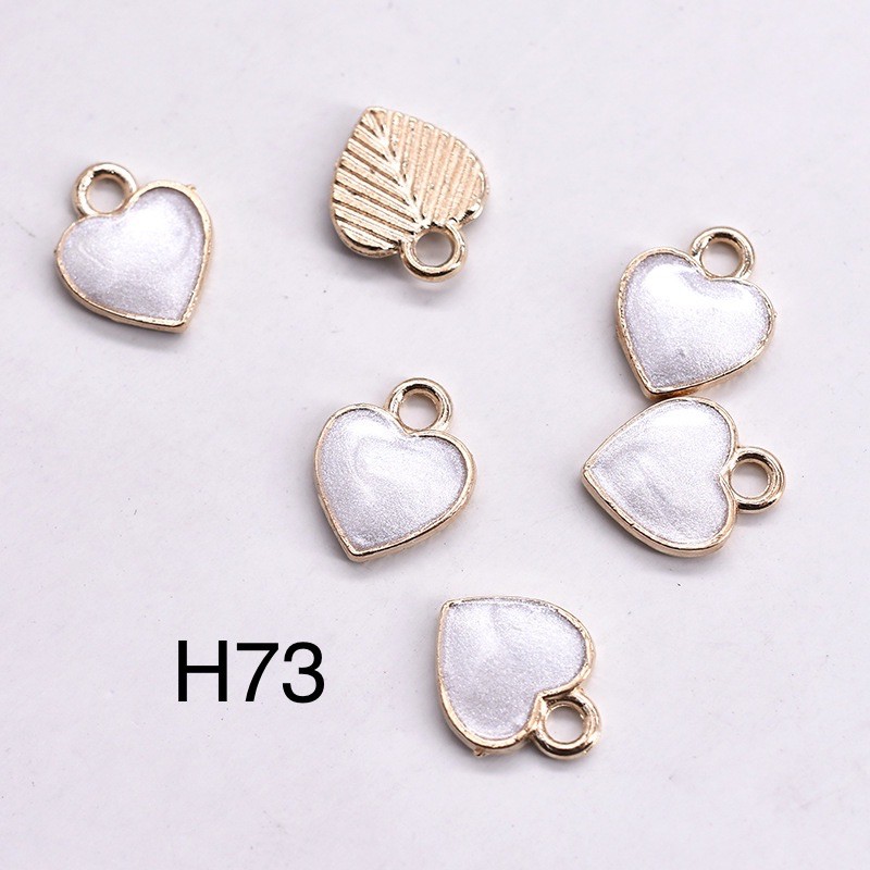 Charm kim loại hình trái tim