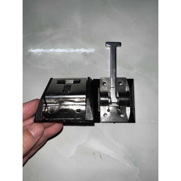 MÓC CỬA XE TẢI, Bộ T hộp nhựa gắn thùng xe tải, Phụ Kiện RV