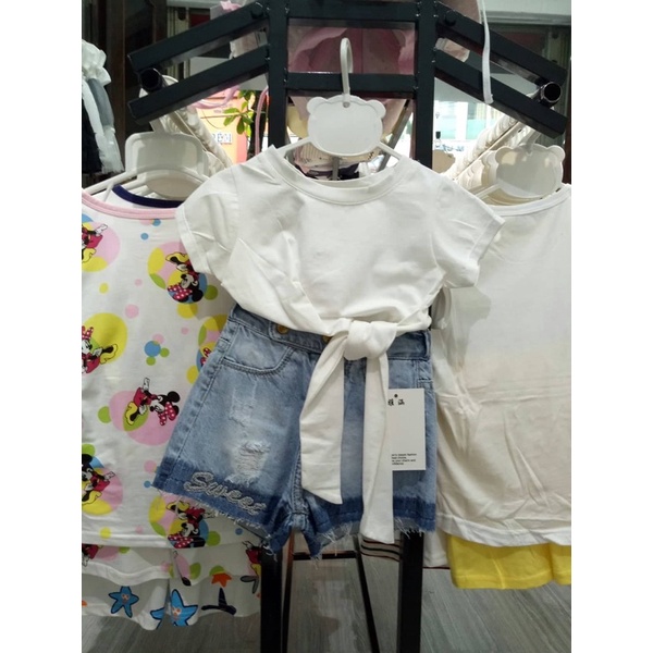 Bộ áo thun kiểu + sooc bò đính đá cho bé 7-12kg