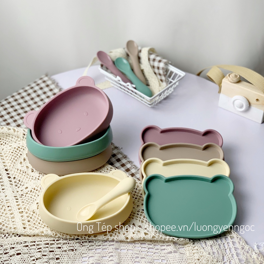 Set ăn dặm silicon 5 chi tiết Bobby Doll: bát ăn dặm silicon hình gấu, khay ăn dặm gấu kiêm nắo đậy, thìa, yếm, cốc
