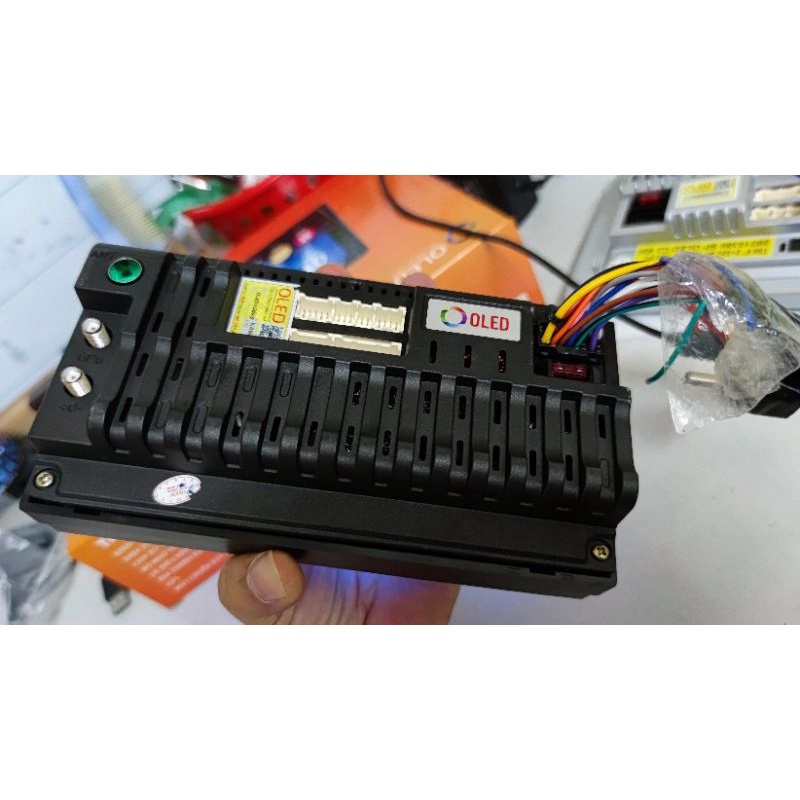 Màn hình Android oled c2 7 inch 2gb/32gb cắm sim 4G điều khiển giọng nói