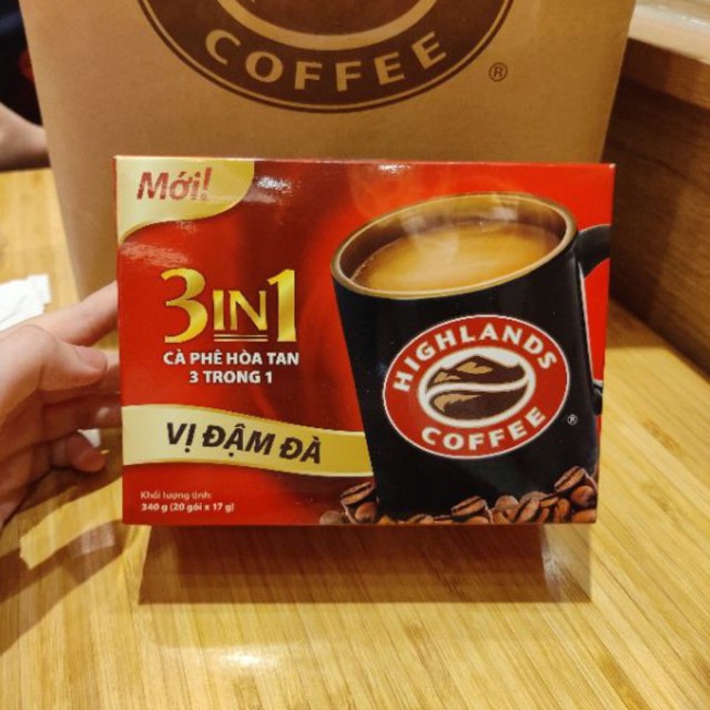 [Mã GROXUAN1 giảm 8% đơn 150K] [Hoả tốc HCM] Cà Phê Highland 3in1 Hòa Tan 17g 20 gói Date mới nhất | BigBuy360 - bigbuy360.vn