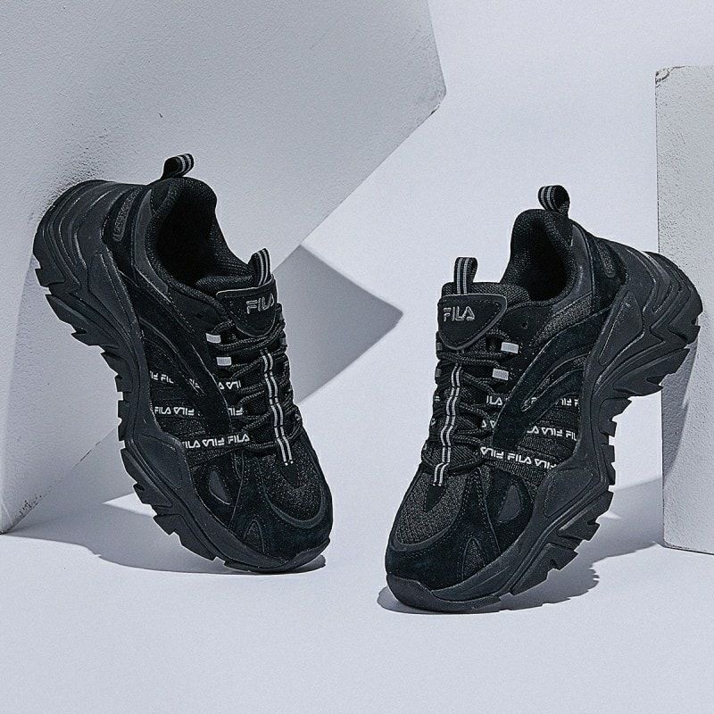 Giày Fila Interation Đen Chính Hãng Giày Sneaker Đế Cao Fila Interation Tripleblack [1JM00790 001] Simple Sneaker