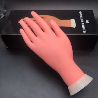 Bàn tay giả tập làm nail