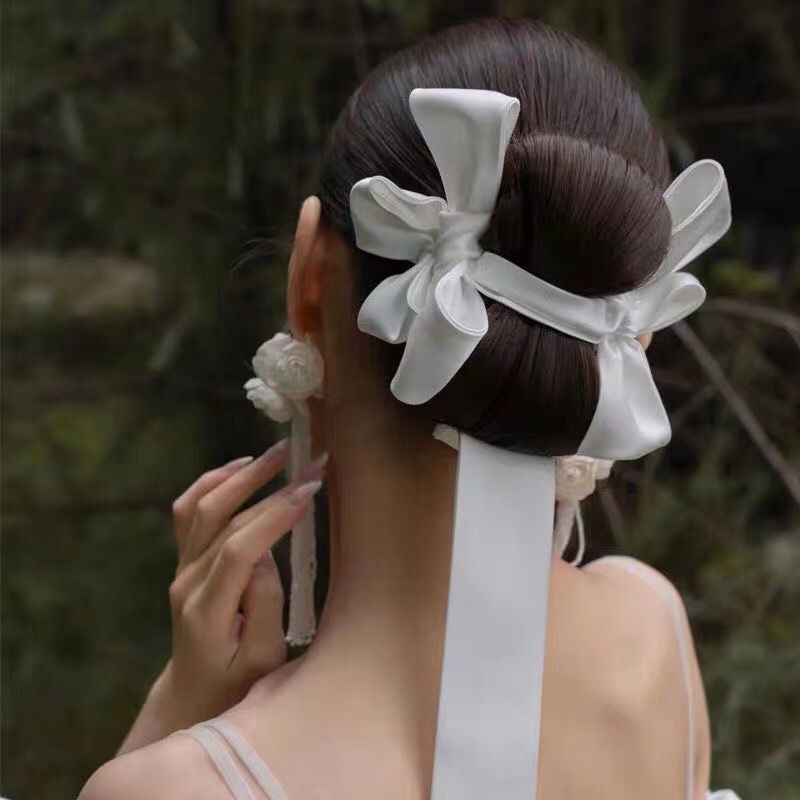 Kẹp tóc ruy băng Satin thắt nơ phong cách Hàn Quốc đẹp mắt đơn giản cho cô dâu