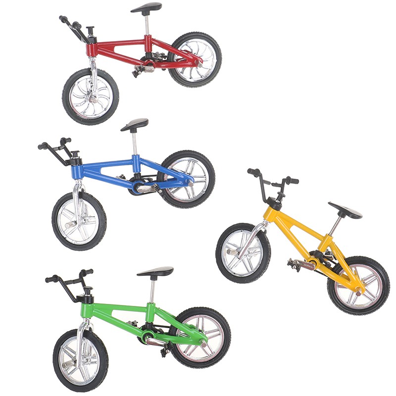 [superhomestore]1Pc 1:12 Dollhouse Miniature Bicycles Plastic Mini Bike Dollhouse Accessories