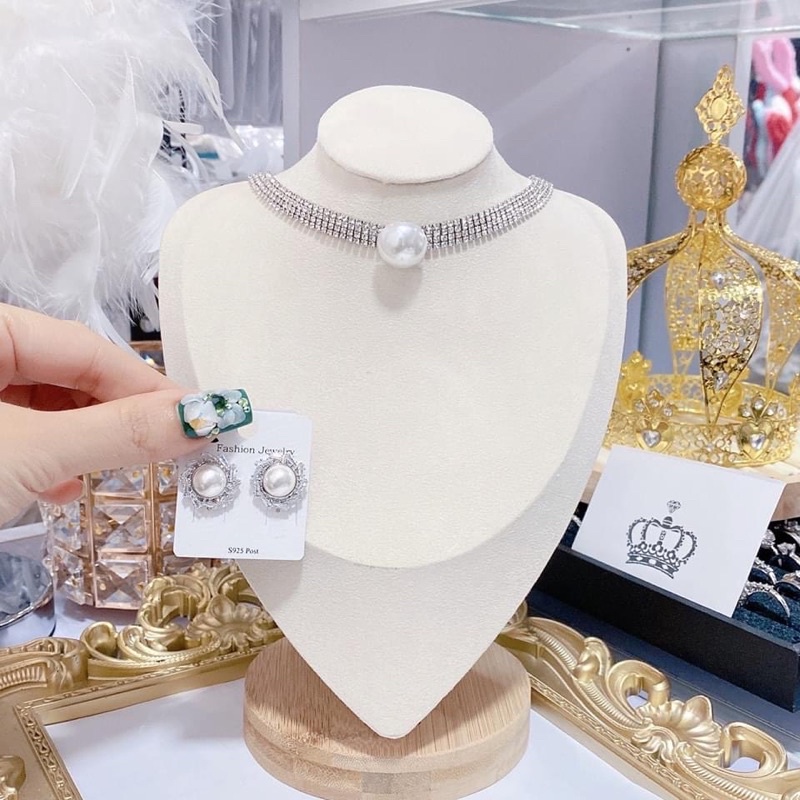 Vòng cổ đá, sang chảnh, cuốn hút