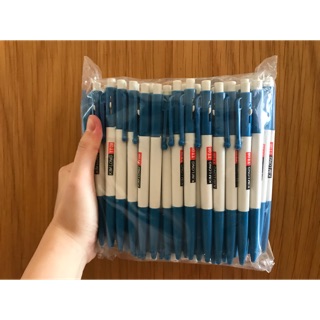 100 cây bút bi hiệu Kim Long