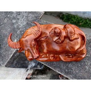 Tượng Trâu gỗ hương30cm