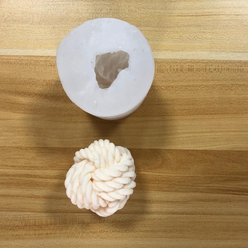 YIYU Khuôn Làm Bánh Socola 3D DIY Tiện Dụng