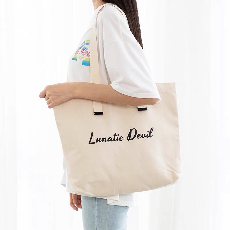 Túi tote vải canvas cao cấp Lunatic Devil khổ vuông