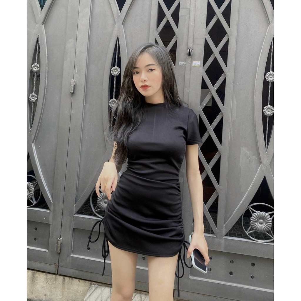 Váy body tay ngắn đen rút dây 2 bên hông | BigBuy360 - bigbuy360.vn