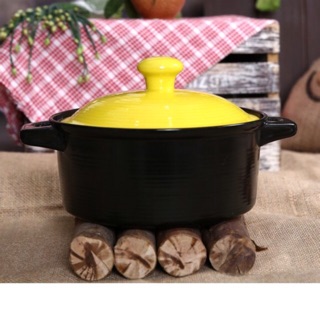 Nồi sứ Royalcooks Molise 3L nắp vàng